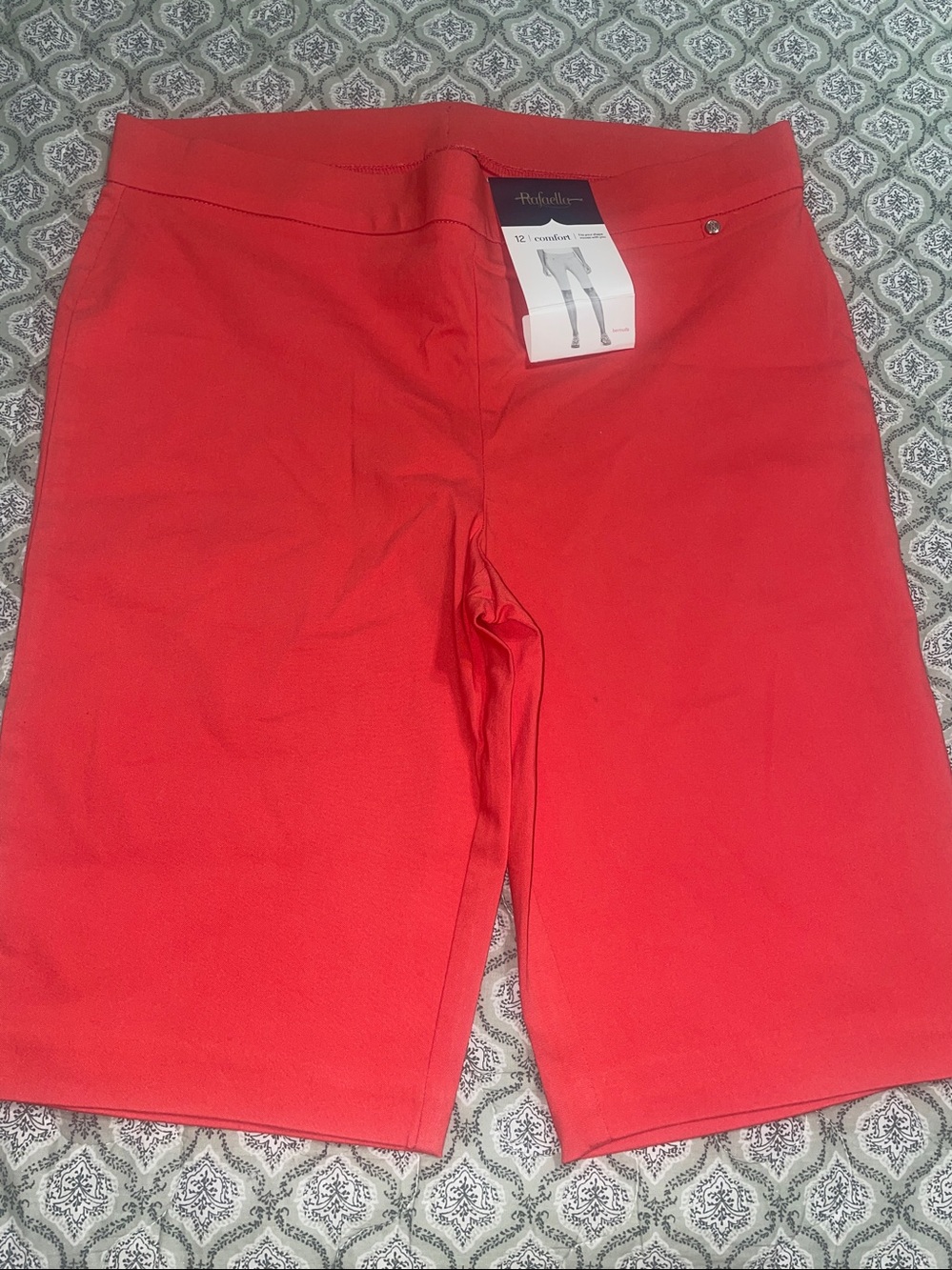 BNWT RAFAELLA Bermuda comfort stretch #size 12 Hibiscus color